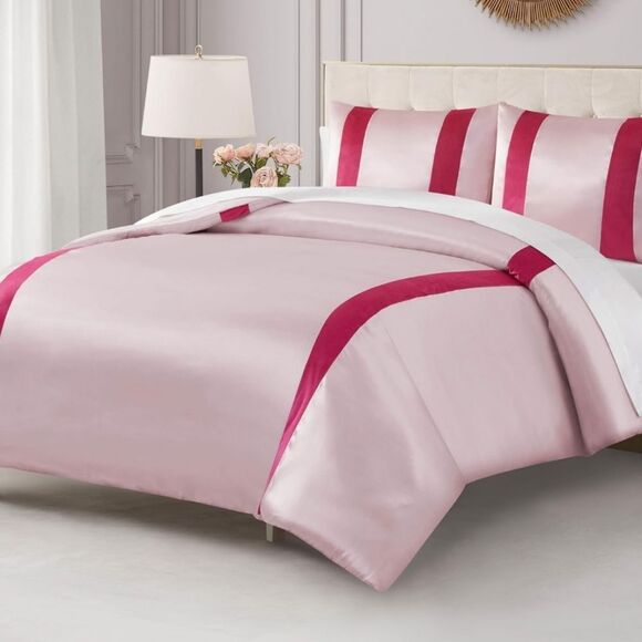 Juicy Couture Home The Rose Collection 5-Piece Full/Queen Designer Bed Set - Picture 2 of 5